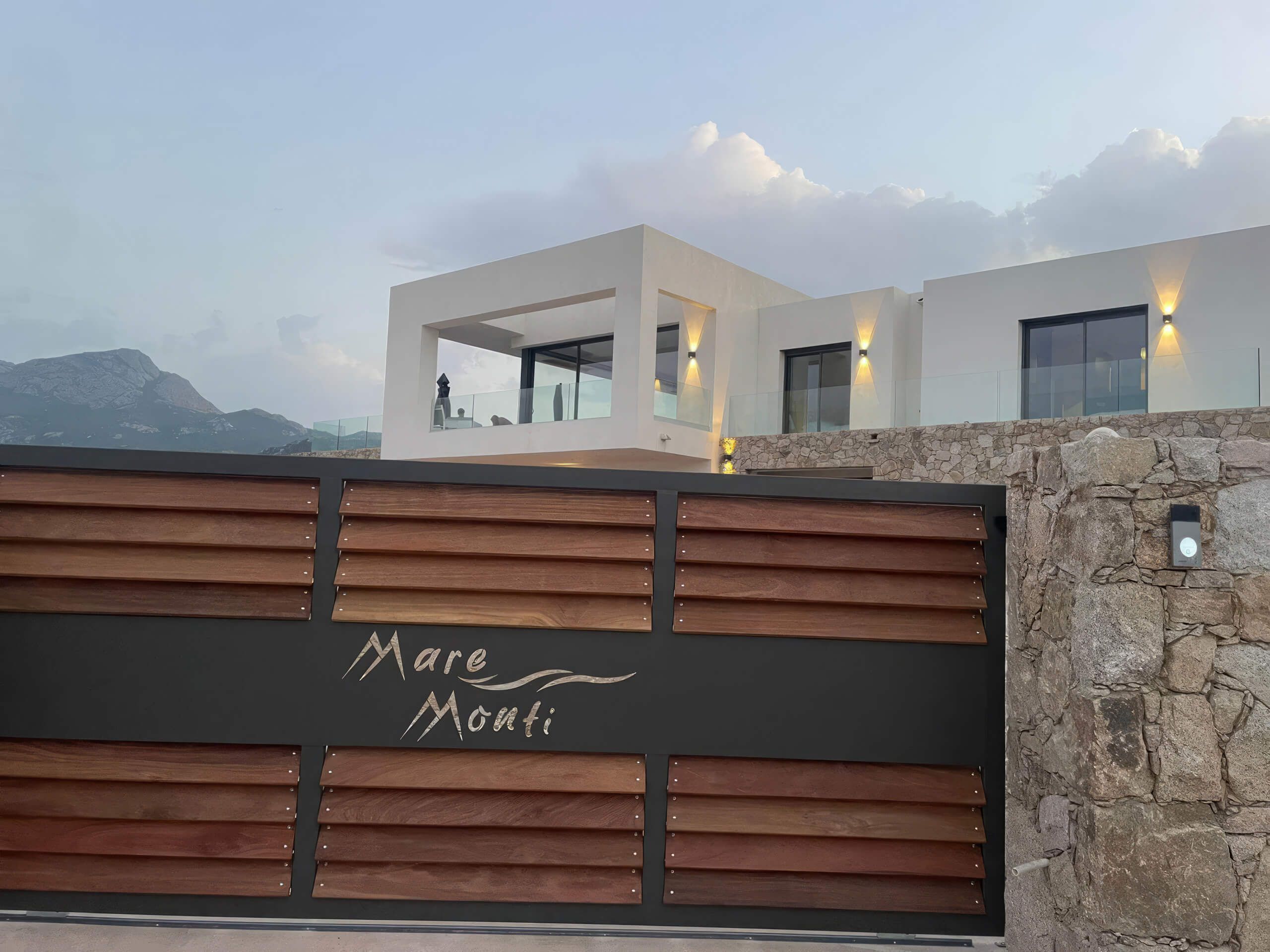 Villa Mare Monti - Le portail