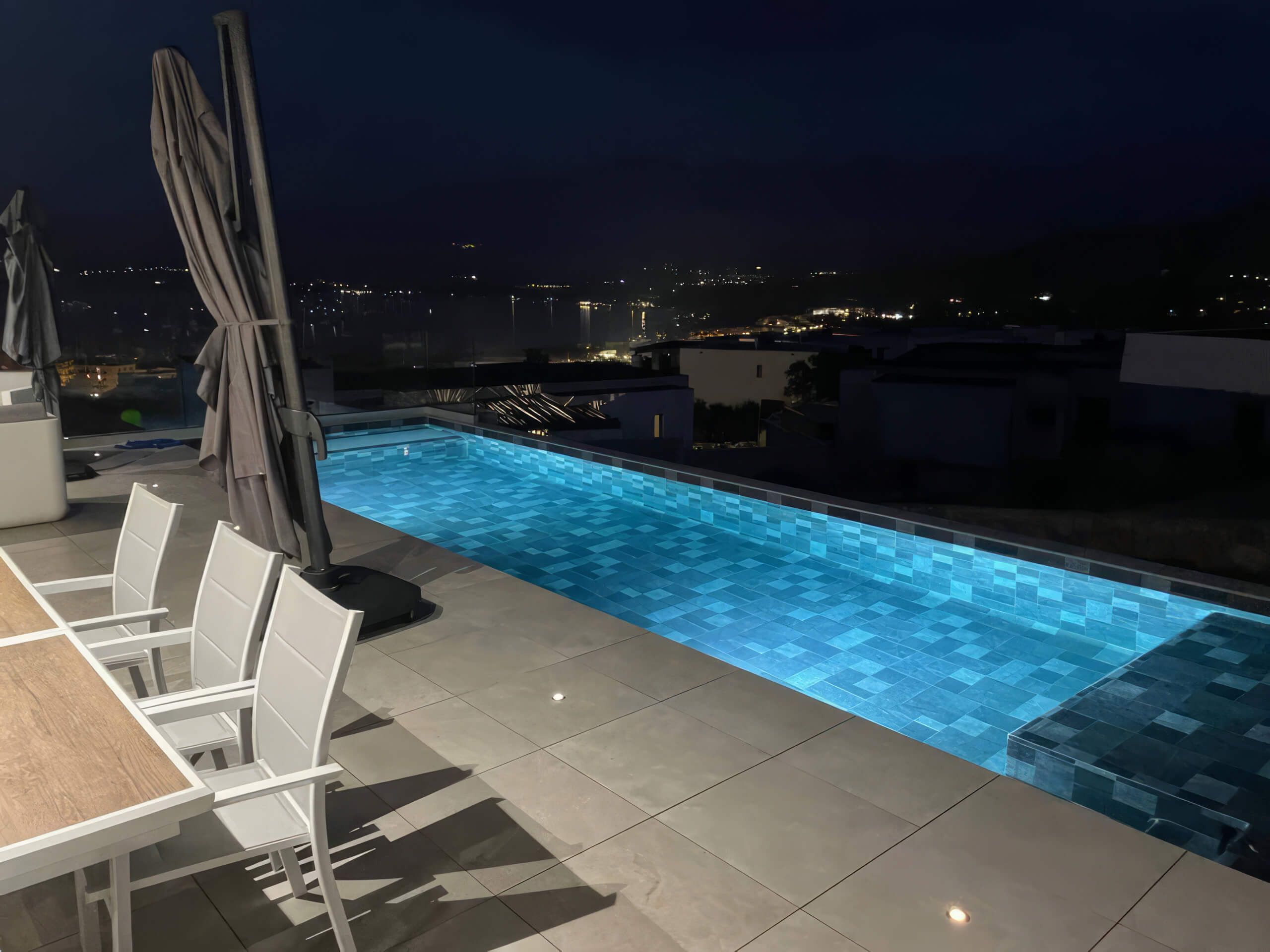 Villa Mare Monti - La piscine de nuit